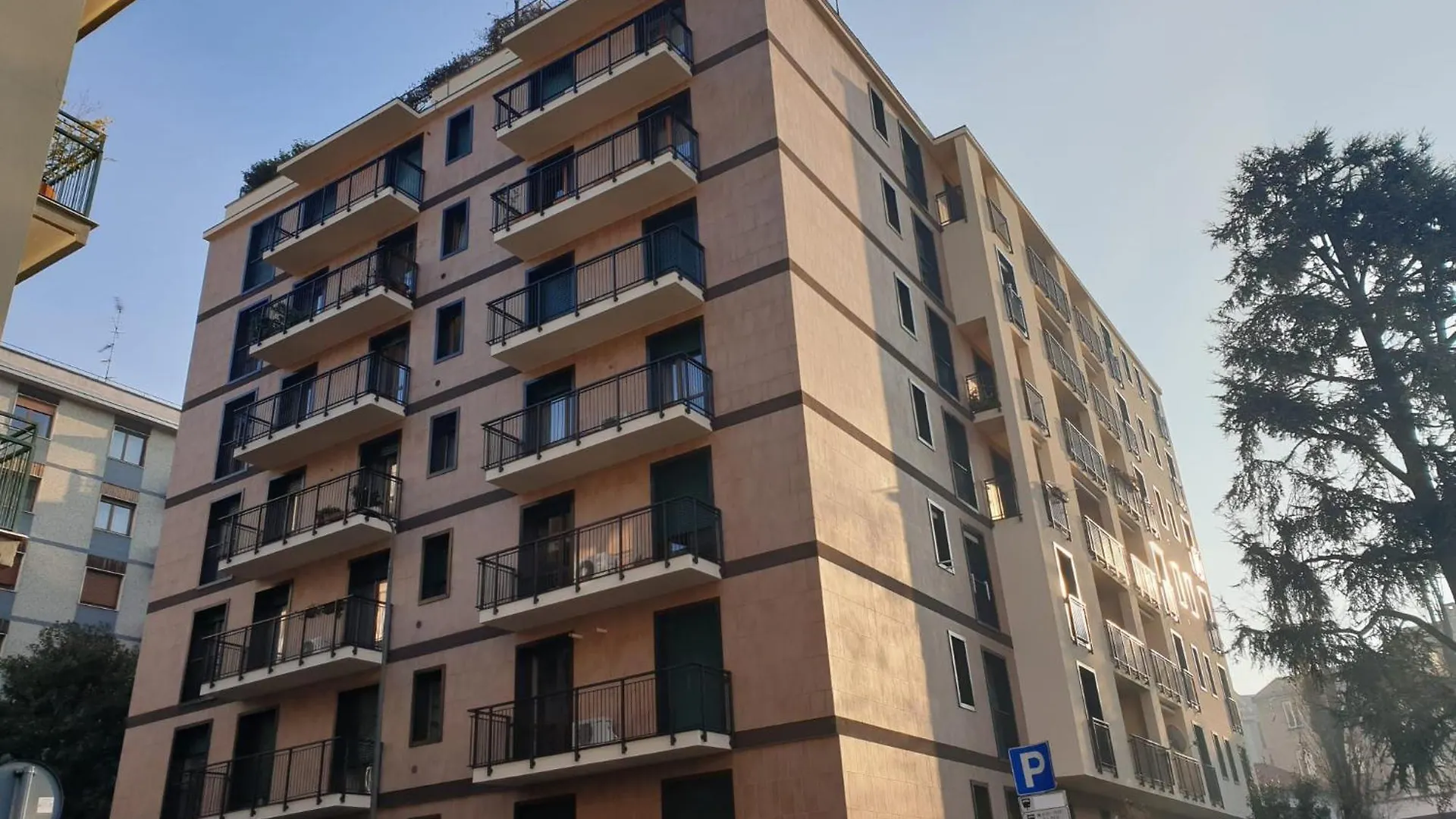 Casa Pomezia-Central Station New Apartment Milan