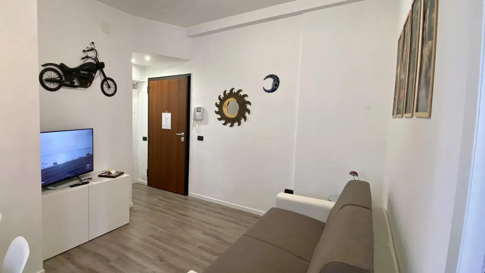 Casa Pomezia-Central Station New Apartment Milan